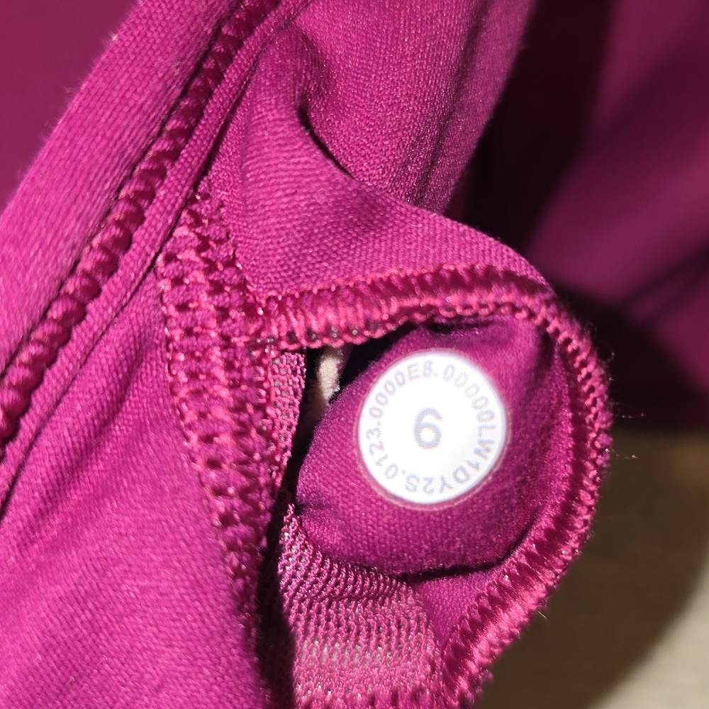 Lululemon Lightweight High-Neck Yoga Tank Top Magenta Purple 6 Excellent Padding - Picture 9 of 9